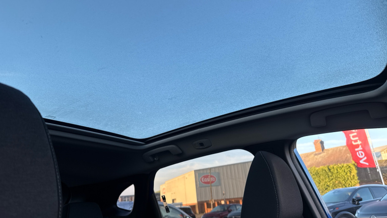 Nissan Qashqai 1.3 DiG-T MH N-Connecta 5dr Petrol Hatchback